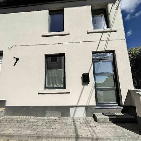 House With Free Parking 15Min From The Airport Appartement Charleroi